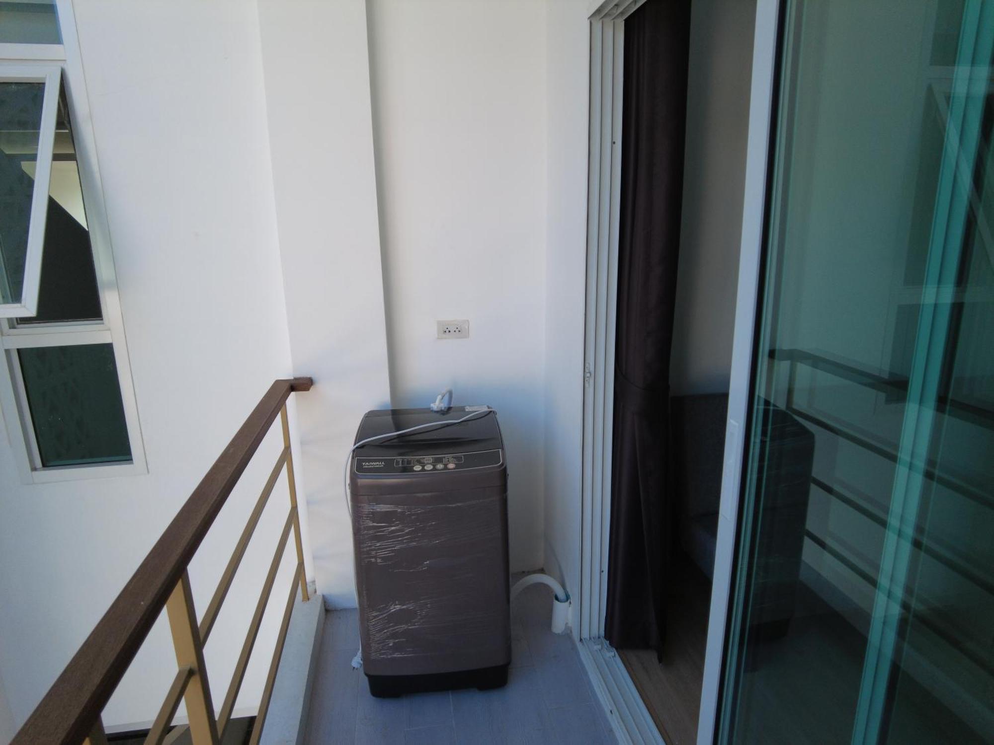 D Village Condominium Khách sạn hẻo lánh